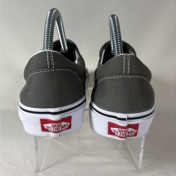 Vans Unisex Charcoal Gray Slip-On Skater Sneakers Men's 7/Women's 8.5 - Picture 9 of 11